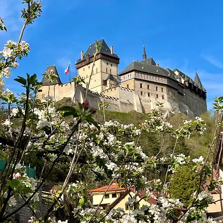 34 Karlstejn